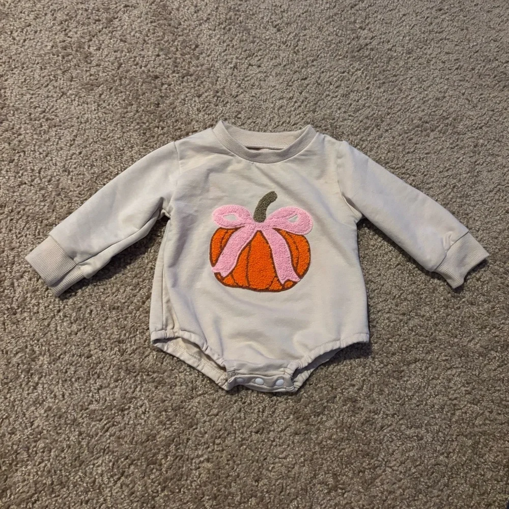 Babygirl Bubble Romper Pumpkin Embroidery Long Jumpsuit Size 0-3 months - Picture 2 of 4